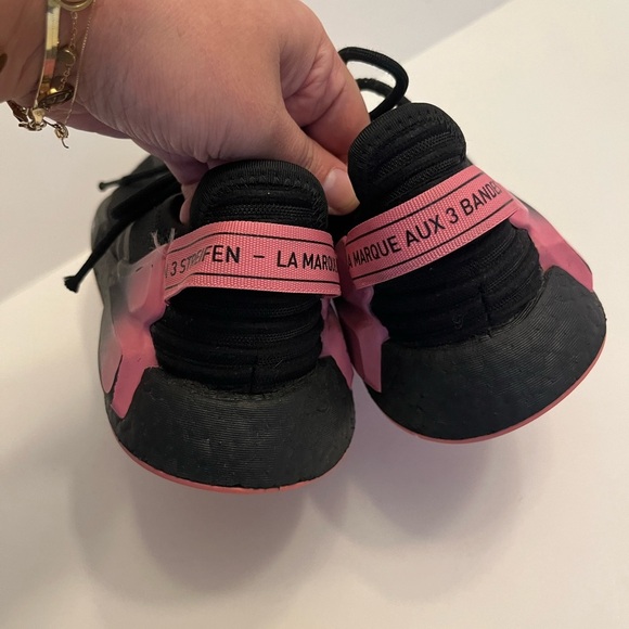ADIDAS NMD R1 V2 x Damian Lillard D.O.L.L.A. Size 6 women’s - Picture 8 of 11